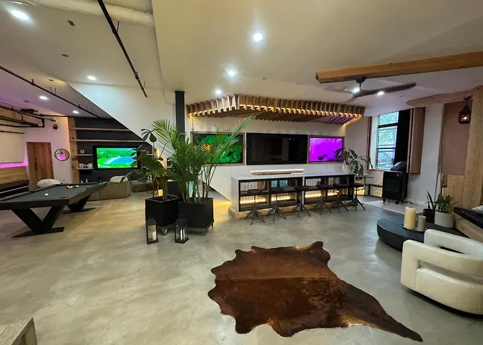 Extraordinary 3 Bedrooms Gigantic Loft
