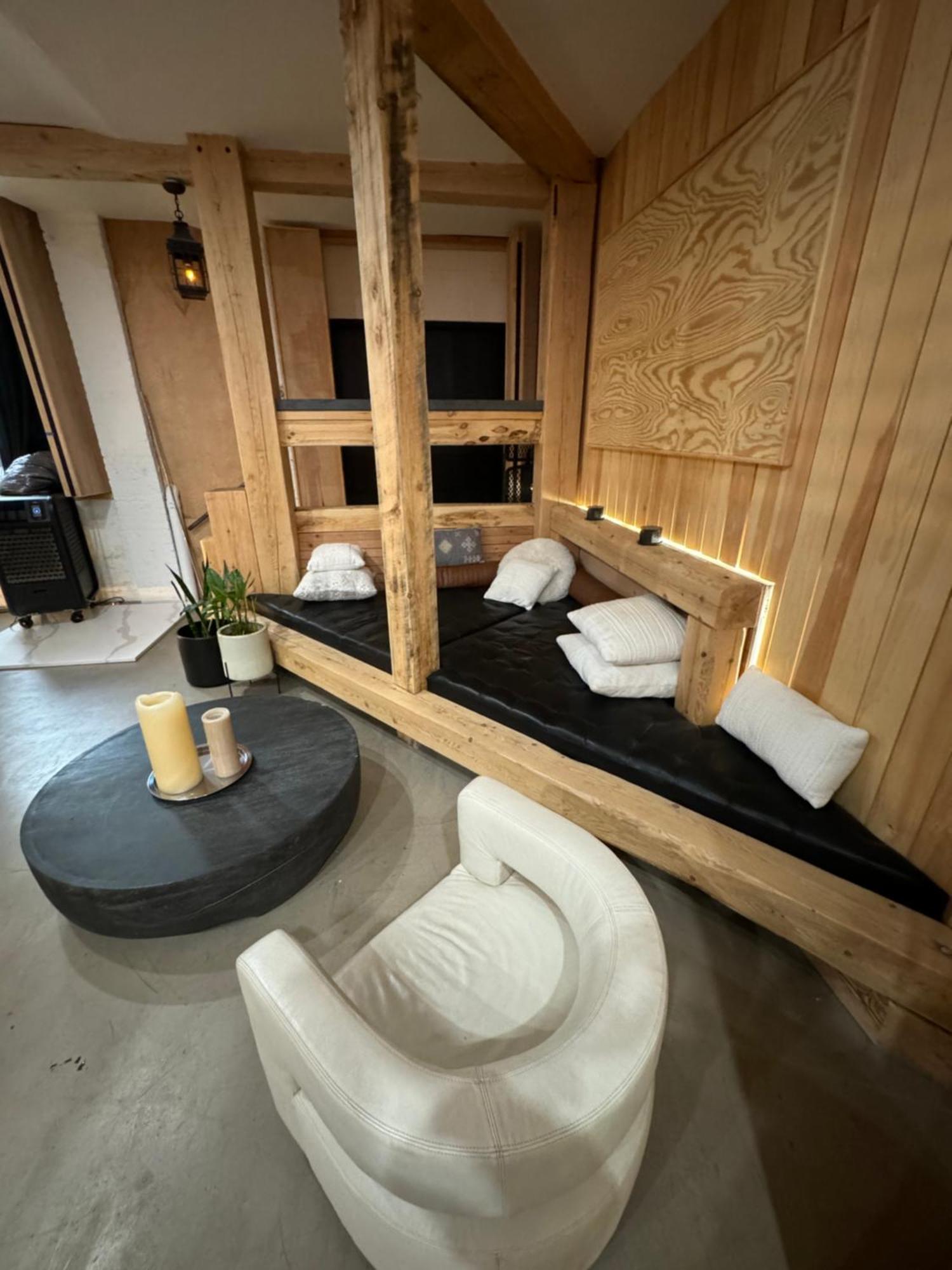 Apartment Extraordinary 3 Bedrooms Gigantic Loft