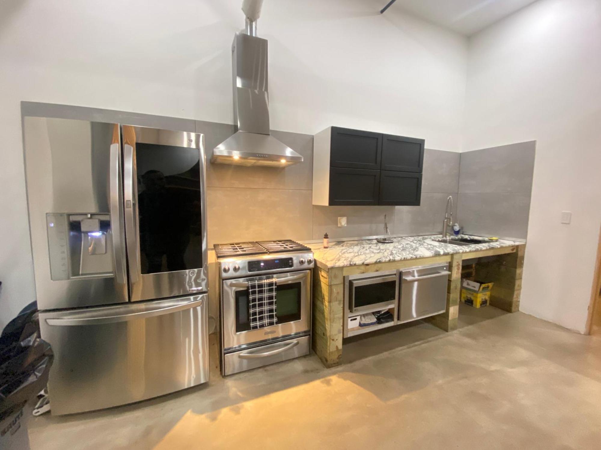 Extraordinary 3 Bedrooms Gigantic Loft